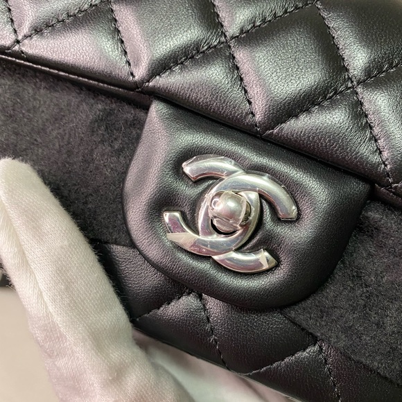 Brand new 24C chanel mini rectangular with silver hardware. - Picture 3 of 15